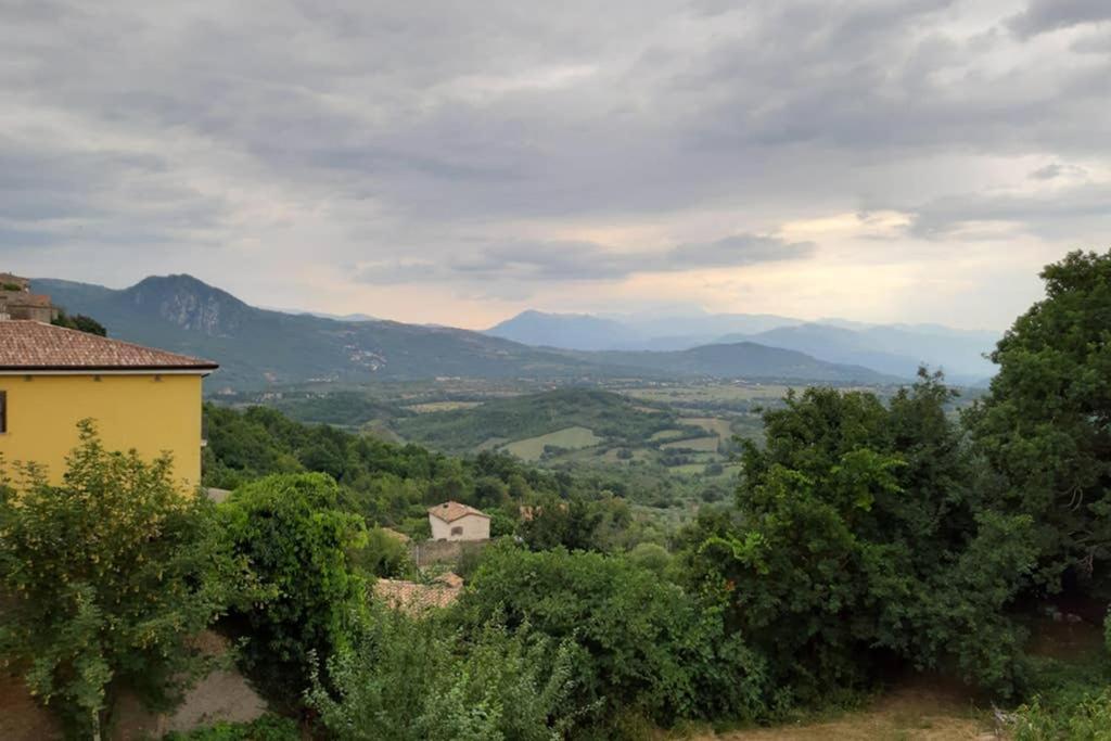 דירות Castel San Vincenzo Al Colle מראה חיצוני תמונה